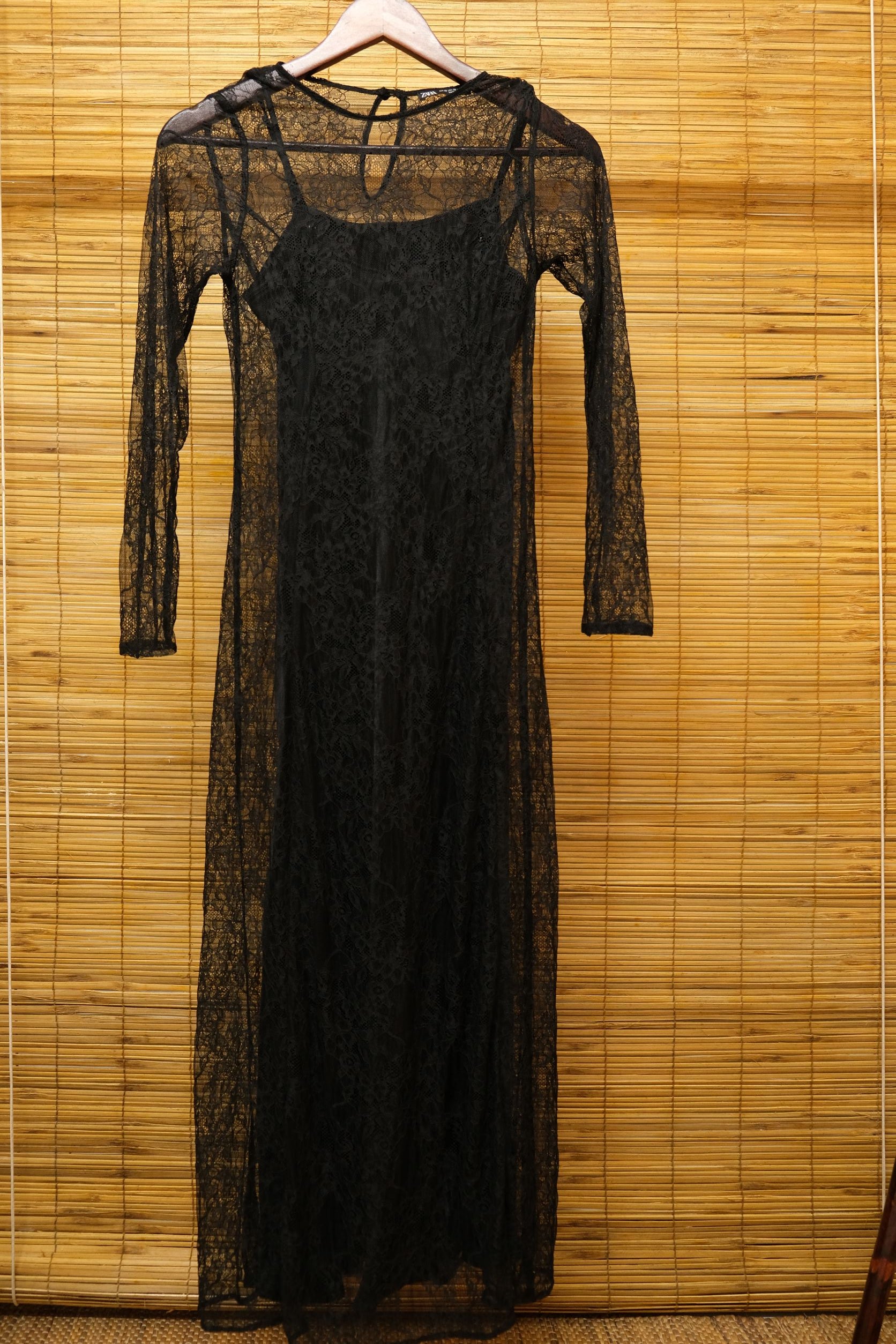 Black Lace Bodycon Dress